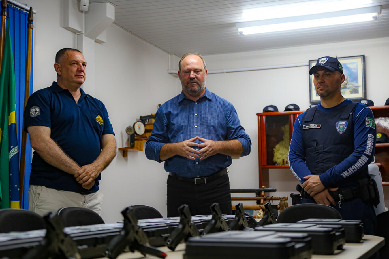 Agentes da Guarda Municipal recebem armamentos