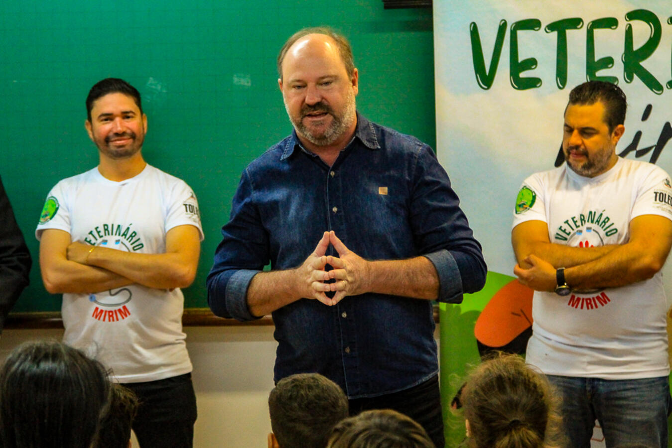 Mais de 200 crianças receberam certificados de veterinários mirins