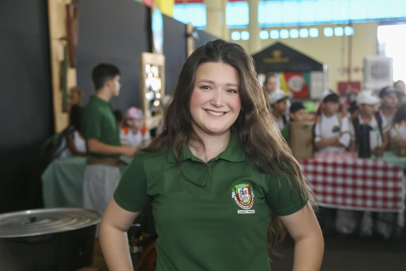 Cerca de dois mil estudantes fizeram oficinas sobre Cultura Gaúcha, Nó de Lenço, Chimarrão e de Lida Campeira com os CTGs de Toledo
