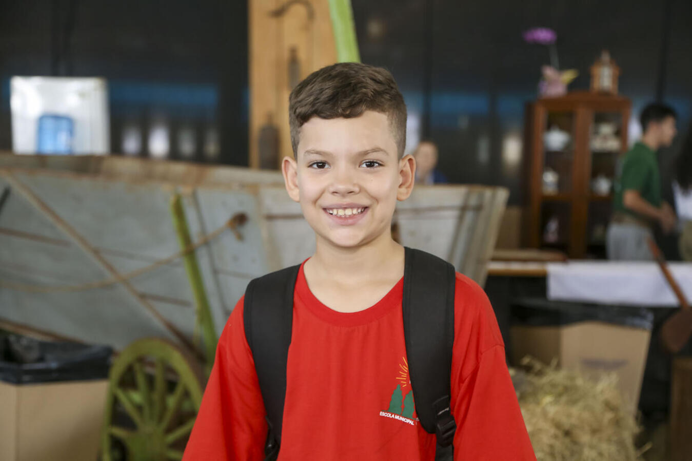 Cerca de dois mil estudantes fizeram oficinas sobre Cultura Gaúcha, Nó de Lenço, Chimarrão e de Lida Campeira com os CTGs de Toledo