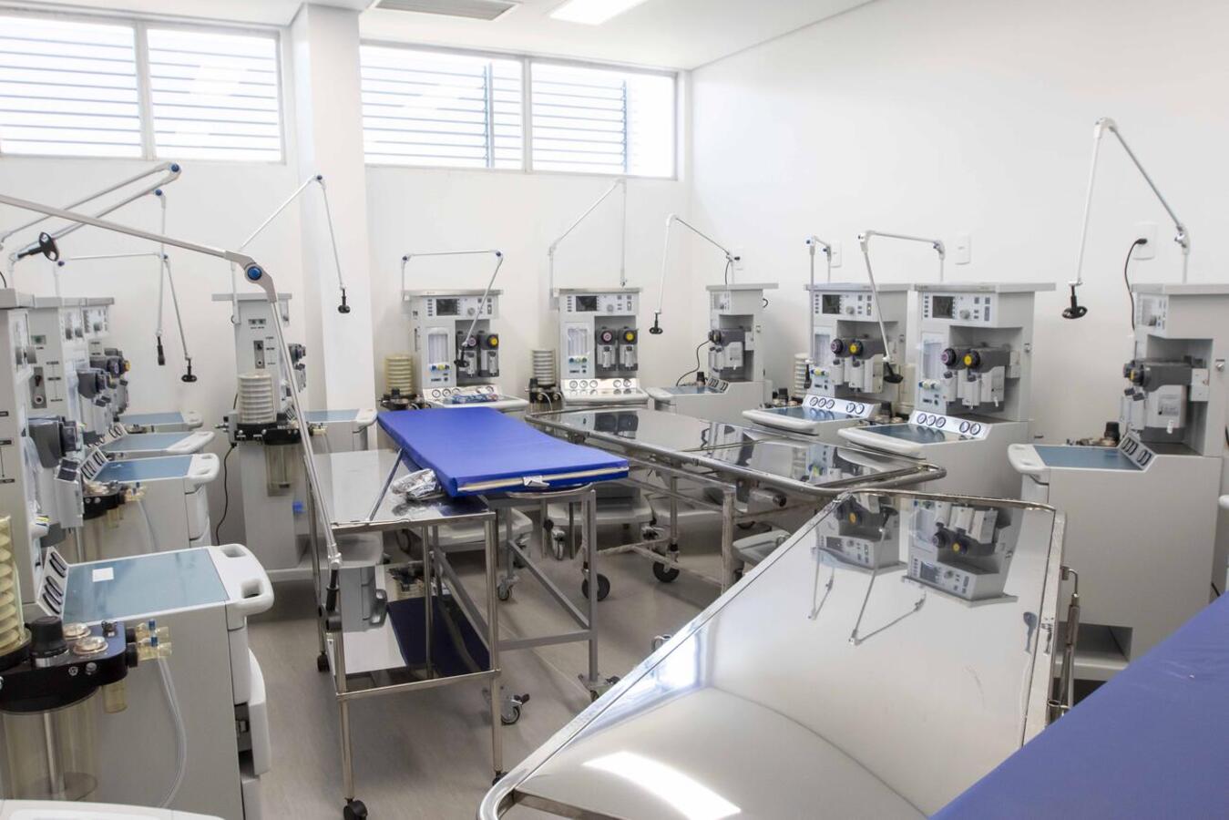 Entidades têm a oportunidade de conhecer a estrutura interna do HRT antes da inauguração, programada para dia 6 de outubro