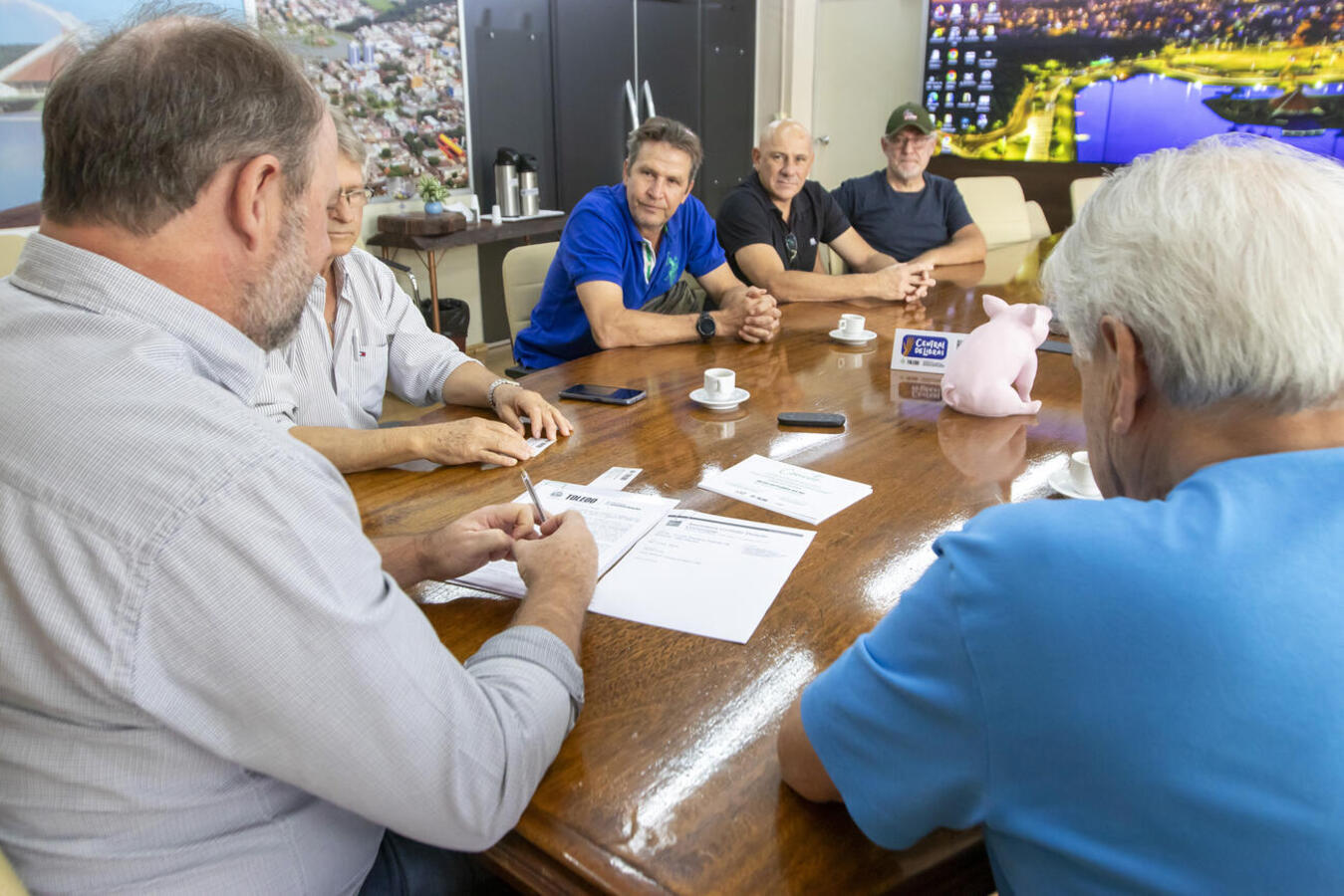 Ato na manhã desta terça (3) em favor da Cooperativa dos Produtores de Ovinos e Caprinos do Oeste do Paraná ocorreu na Sala de Reuniões do Gabinete do Prefeito