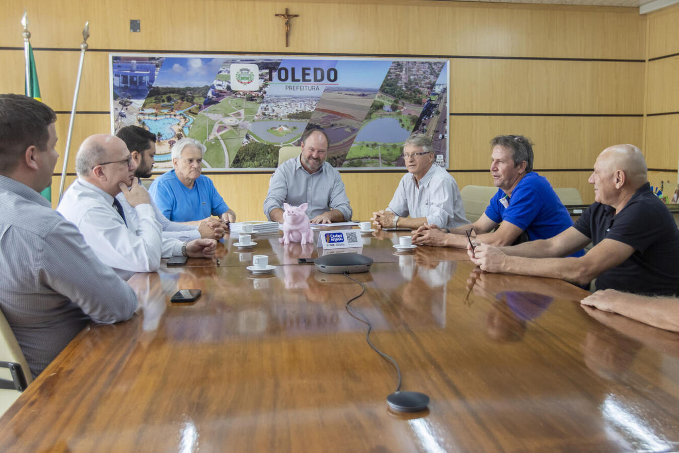 Ato na manhã desta terça (3) em favor da Cooperativa dos Produtores de Ovinos e Caprinos do Oeste do Paraná ocorreu na Sala de Reuniões do Gabinete do Prefeito
