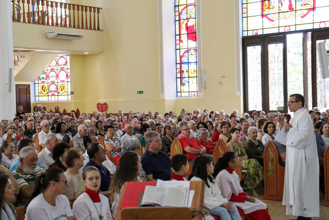 Realizada na manhã de sábado (30/9) Paróquia Menino Deus, celebração reuniu cerca de 700 pessoas em atividade alusiva aos 10 anos do Idoso em Movimento