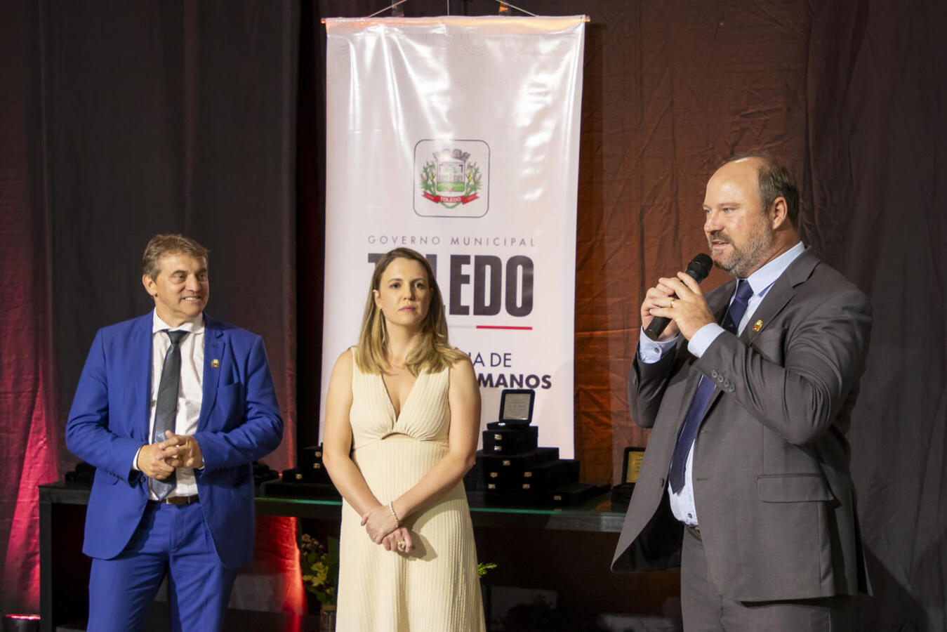 Servidores municipais são homenageados pelo tempo dedicado à população toledana