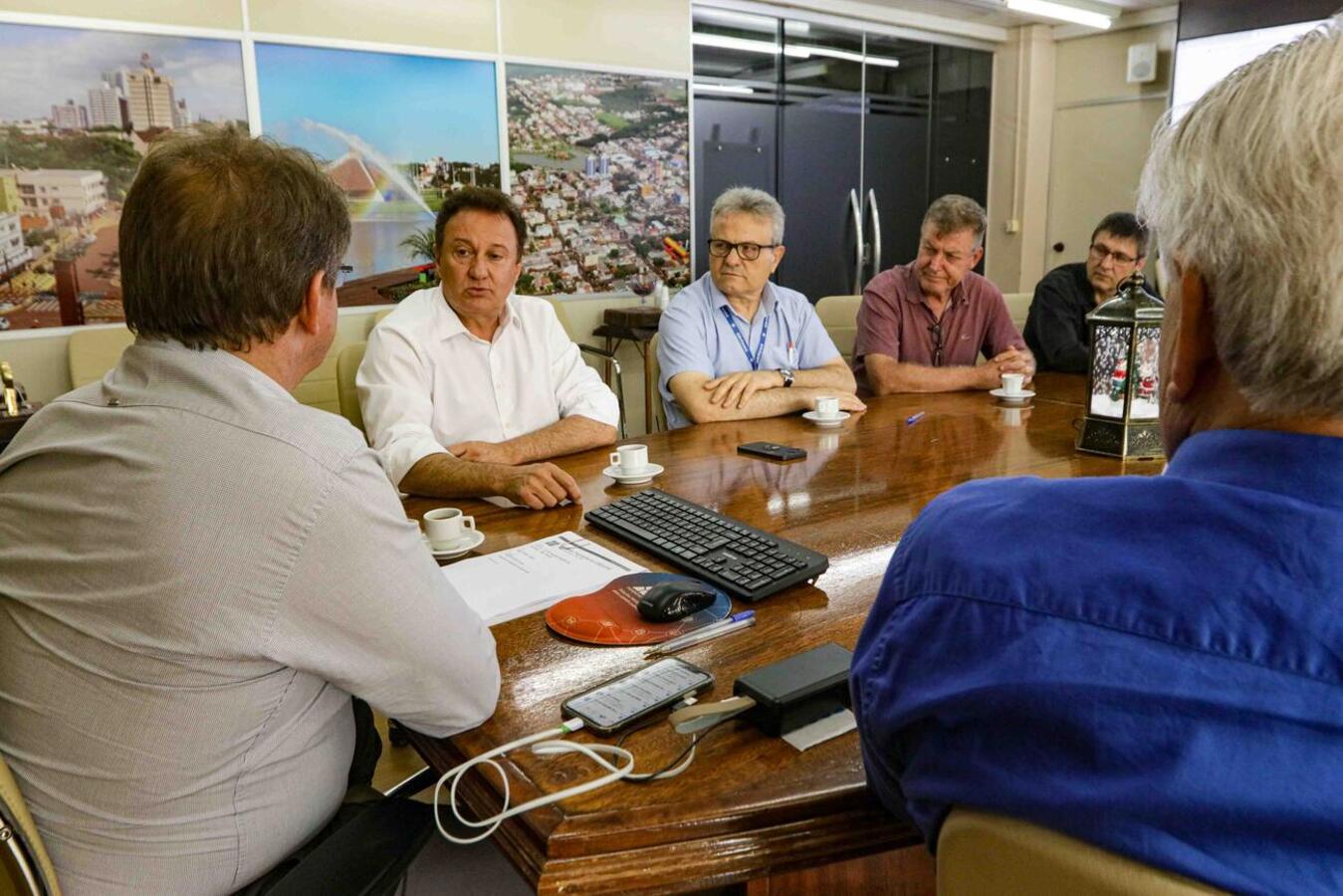 Presidente eleito do Crea-PR participa de encontro com o prefeito toledano