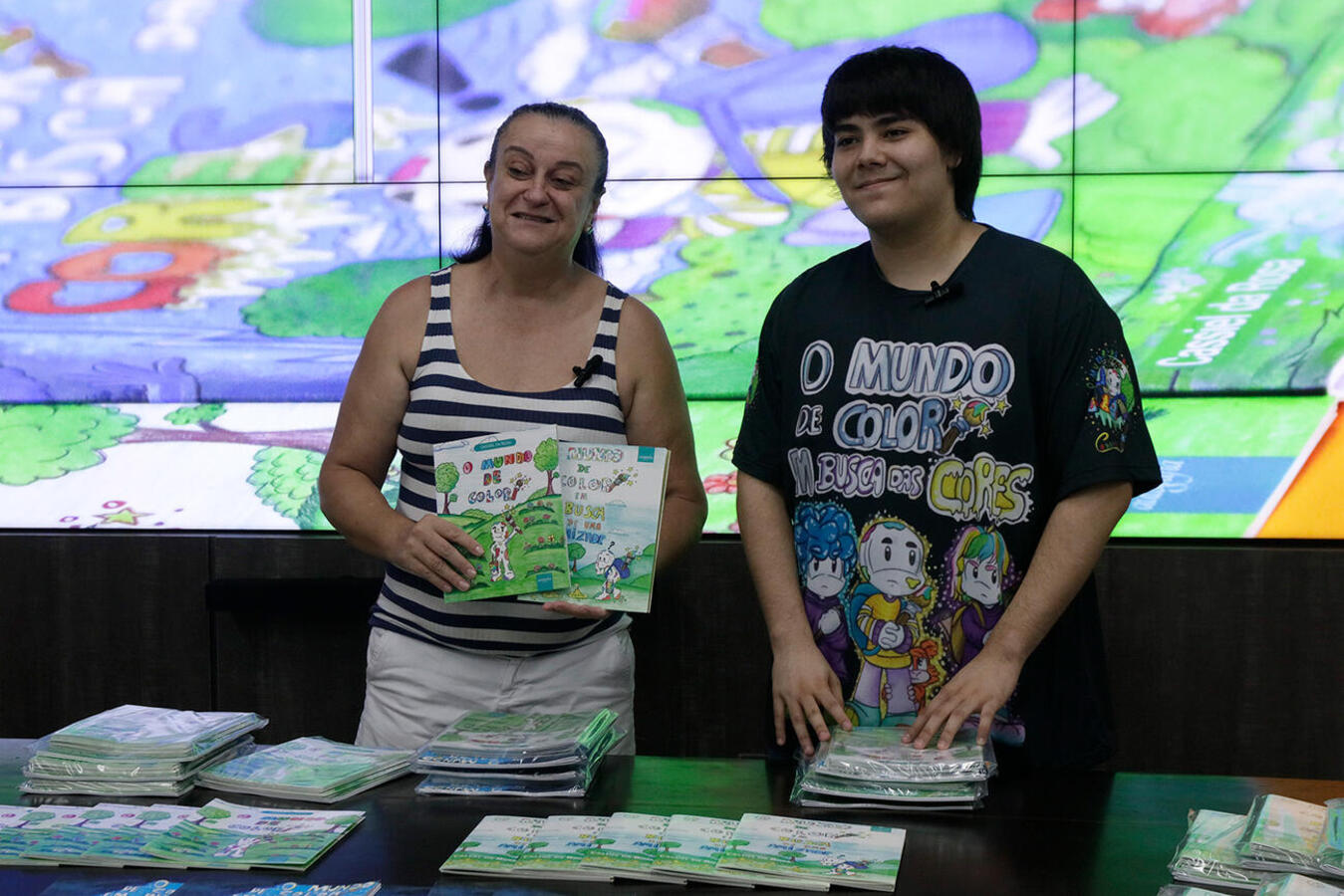 Educação adquire livros de escritor toledano Cassiel da Rosa
