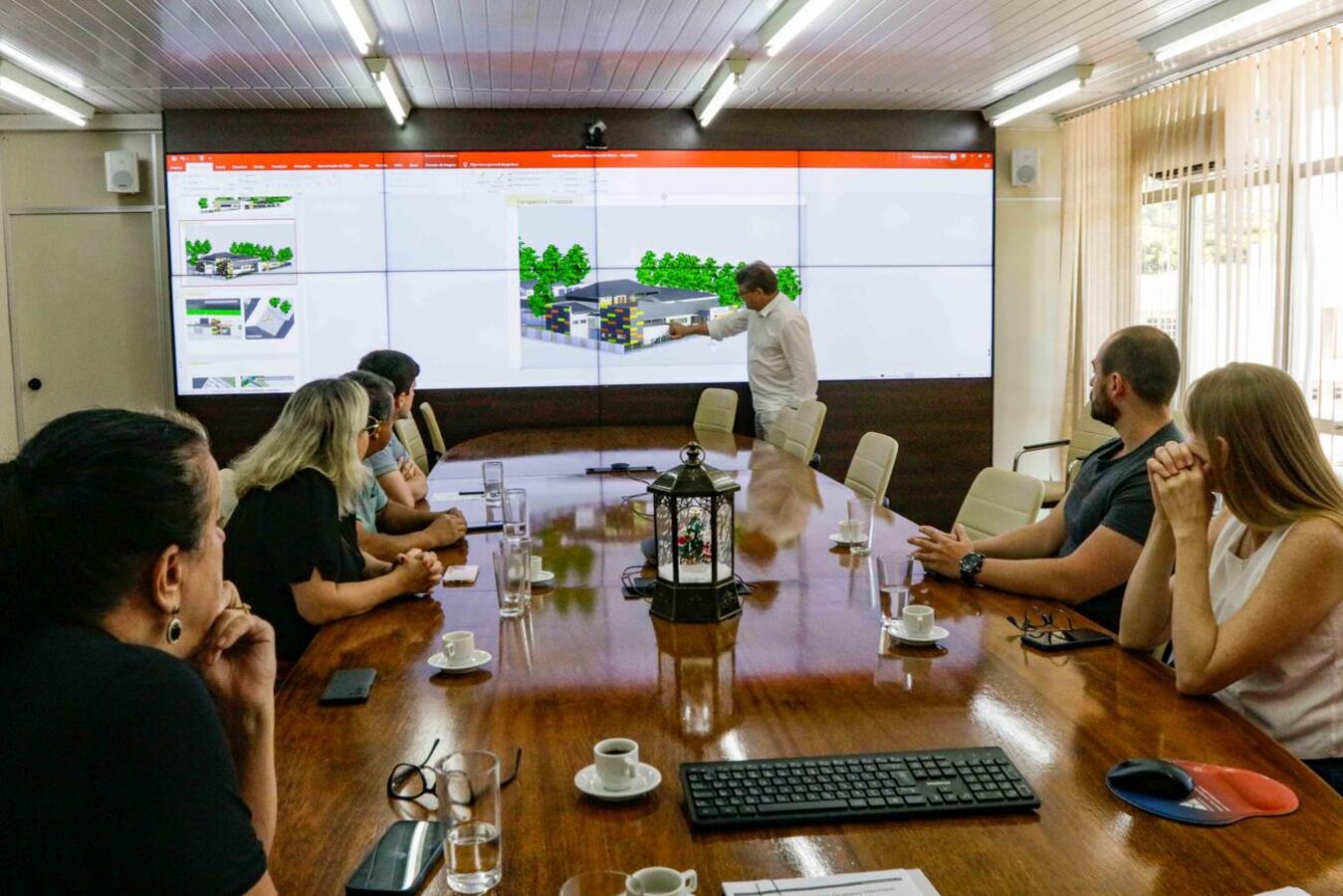 Proposta do partido arquitetônico foi apresentada nesta sexta-feira para o prefeito e equipe da Secretaria da Educação