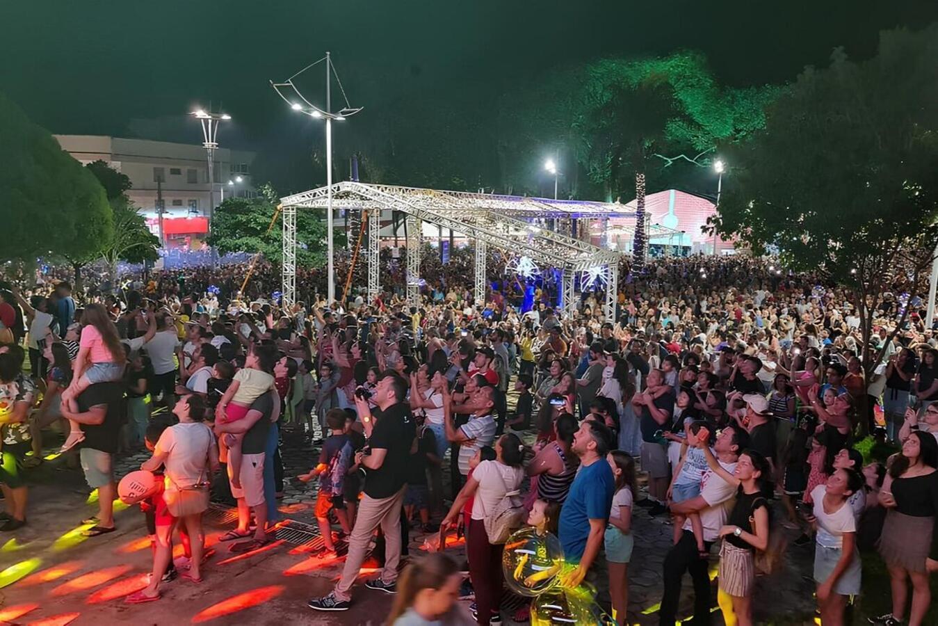 No ano passado aconteceram atividades com o intuito de fomentar a economia a partir de qualificações, geração de emprego e renda, promoção de eventos e apoio às empresas