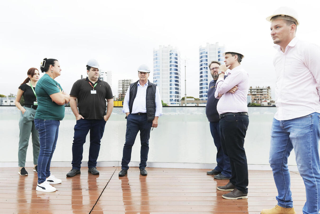 Representantes da Prefeitura e da UTFPR visitam obras da nova Usina do Conhecimento