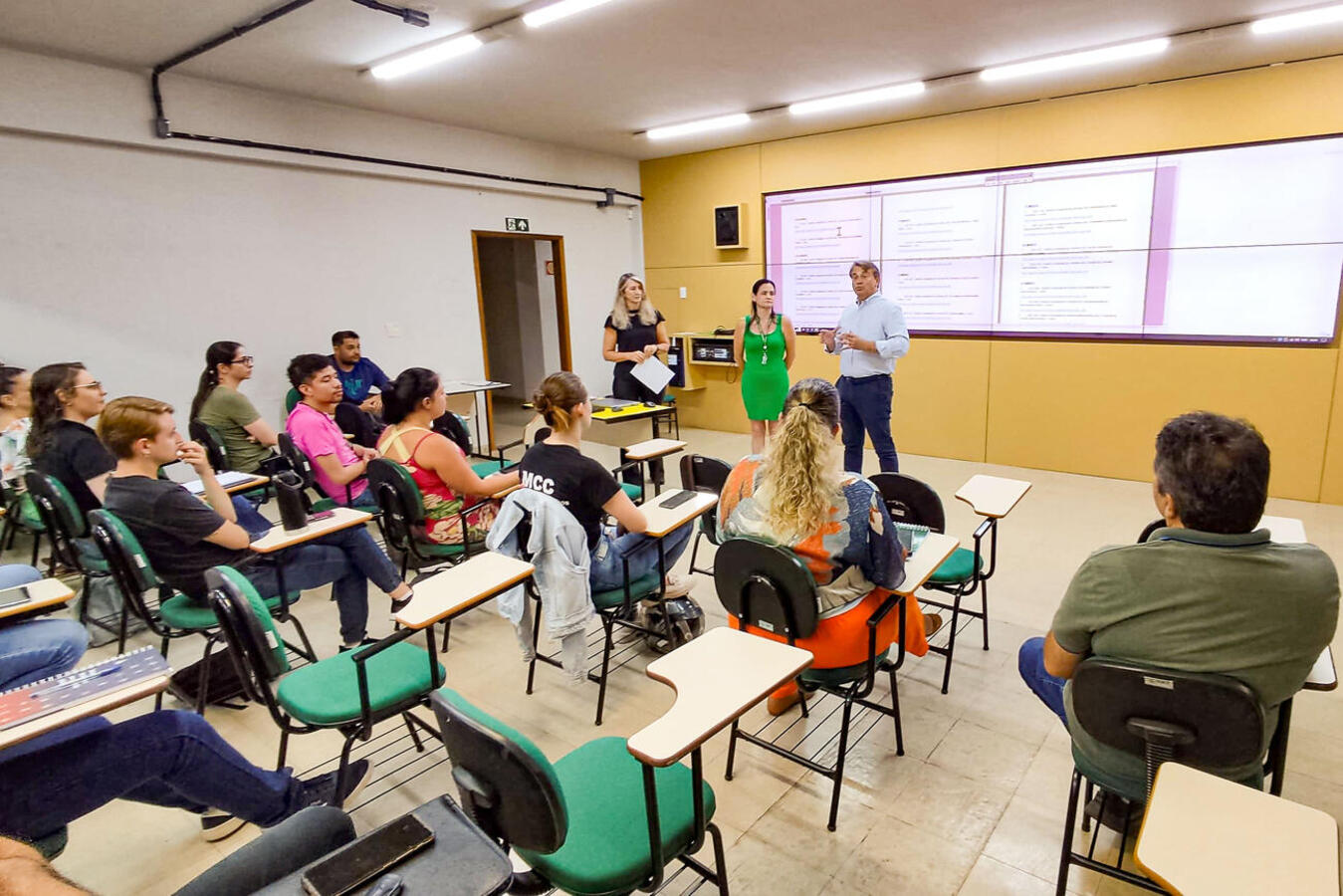 Escola de Governo promove curso sobre fiscalização e gestão de contratos
