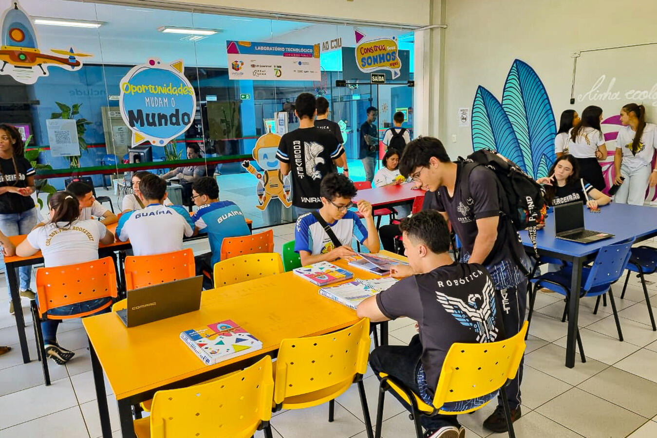 Cursos gratuitos de robótica e cultura maker são oferecidos com aulas no CJU Europa, CJU Coopagro e Unidade Social São Francisco