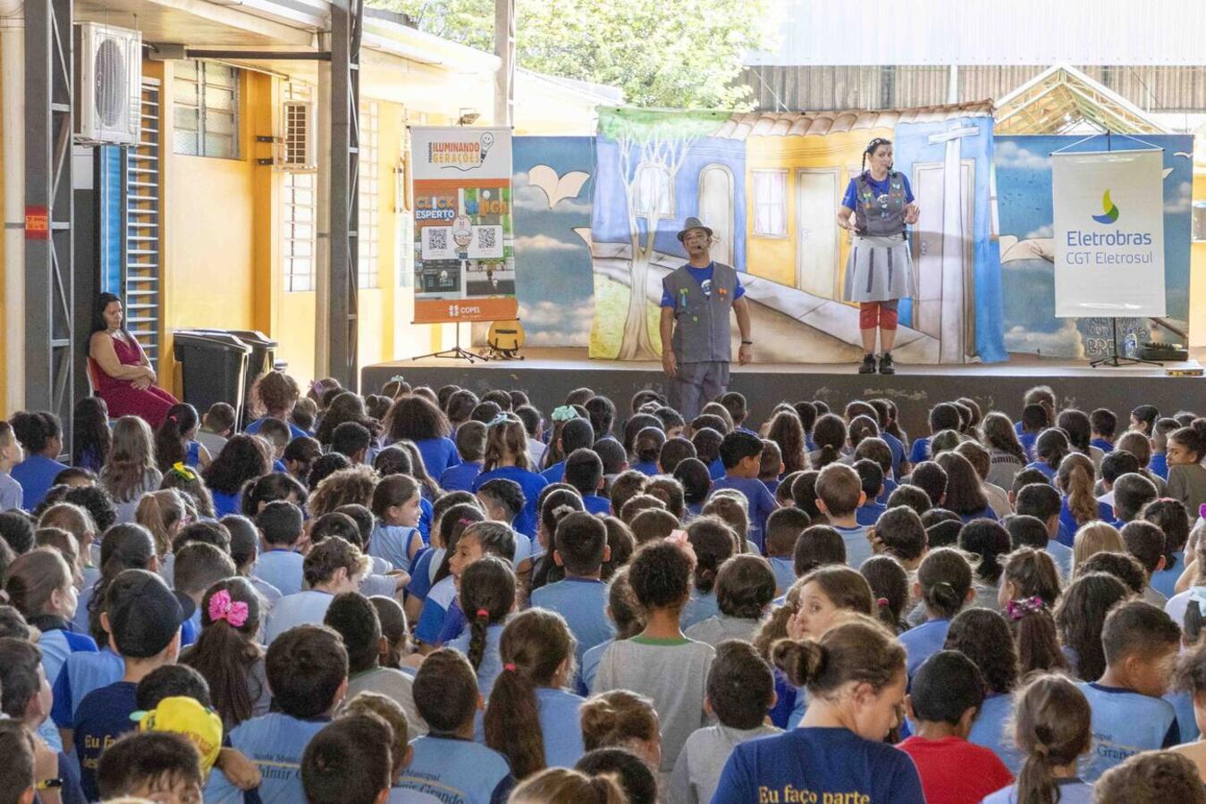 Toledo recebeu apresentações do espetáculo Histórias Eletrizantes