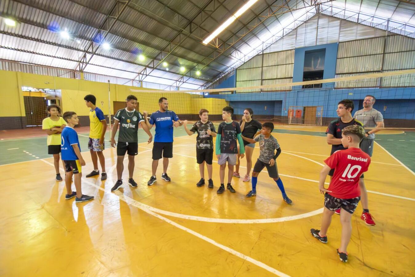 Atividades recreativas são levadas semanalmente para atender os jovens das comunidades de Novo Sarandi e Vila Nova