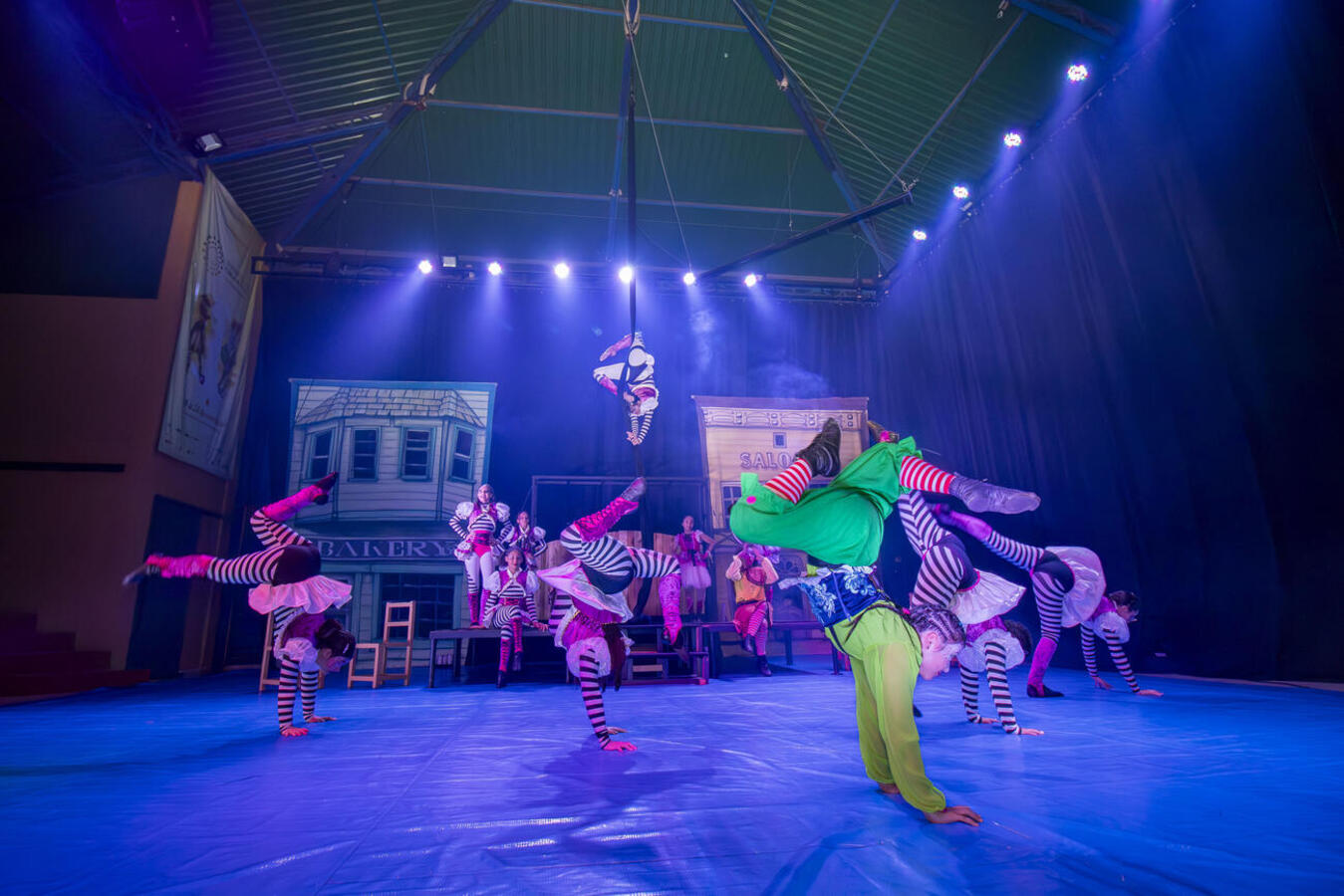A data foi comemorada com apresentações do Circo da Alegria e participação do Circo da Magia e do Circo Ático
