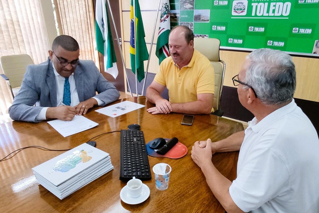 Entidades recebem participam de ato de reconhecimento de sua utilidade pública