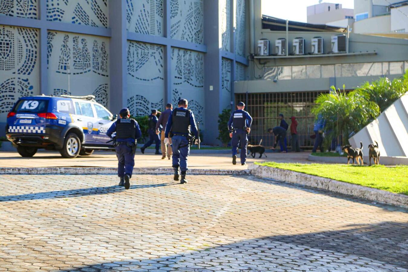 Guarda Municipal realiza ação junto à pessoas em situação de rua na Catedral