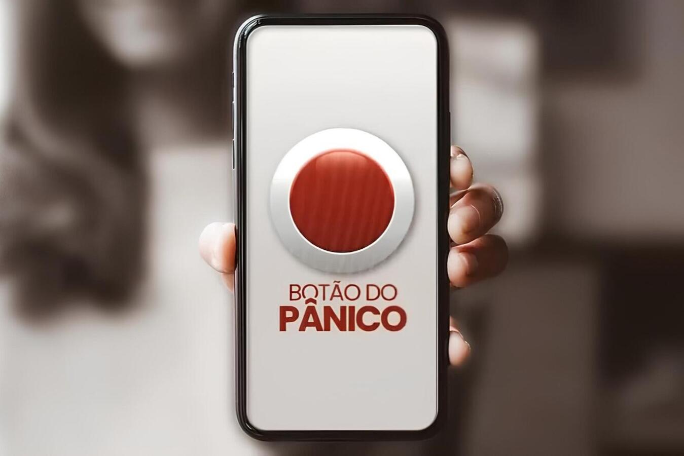 Aplicativo instalado um dia antes fez com que equipe da corporação pudesse conter o agressor na porta da casa da vítima, que tinha medida protetiva de urgência