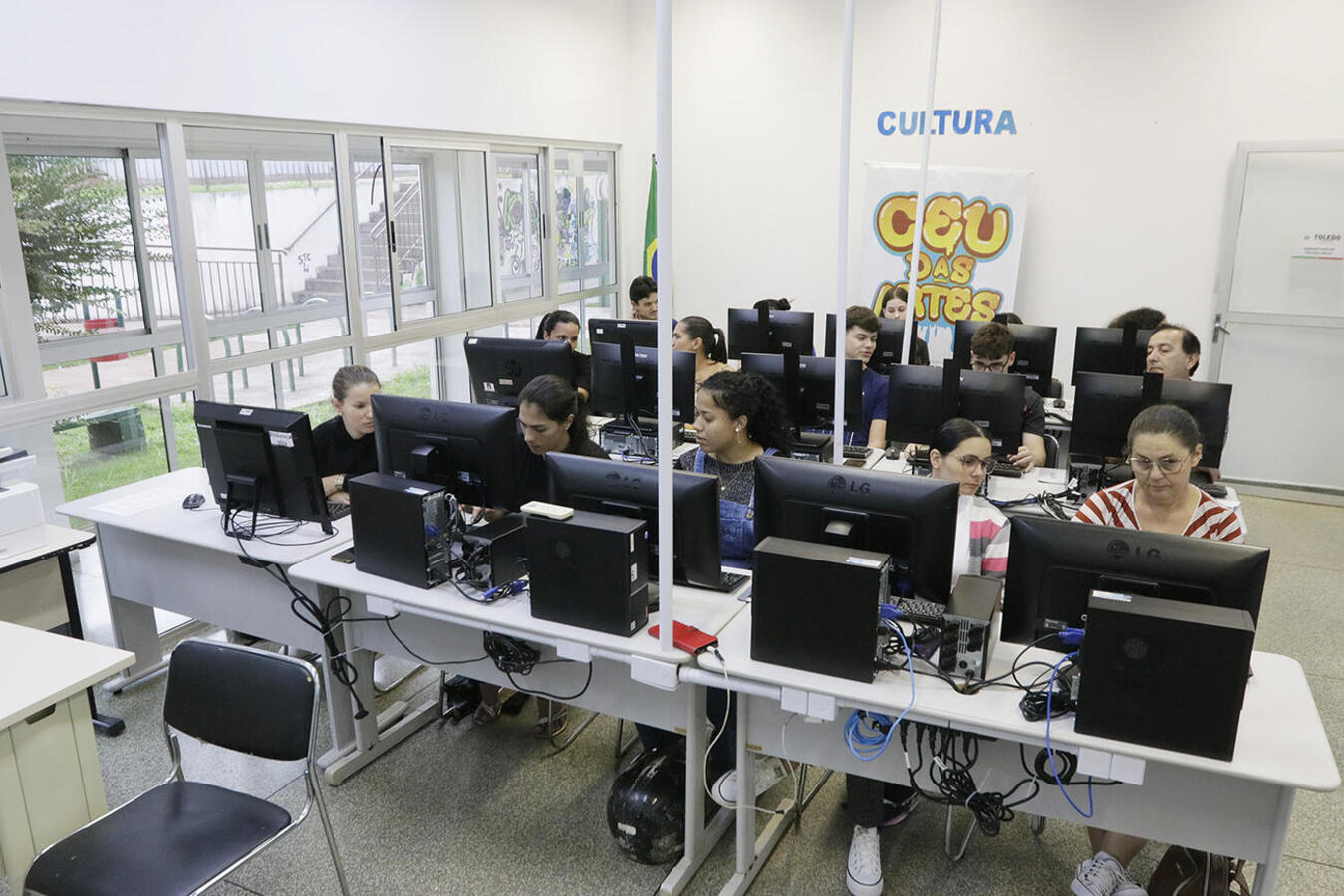 Capacitação focada em Windows e Office segue até setembro; inscrições para curso de assistente de tecnologias da informação e aulas de dança ainda estão abertas