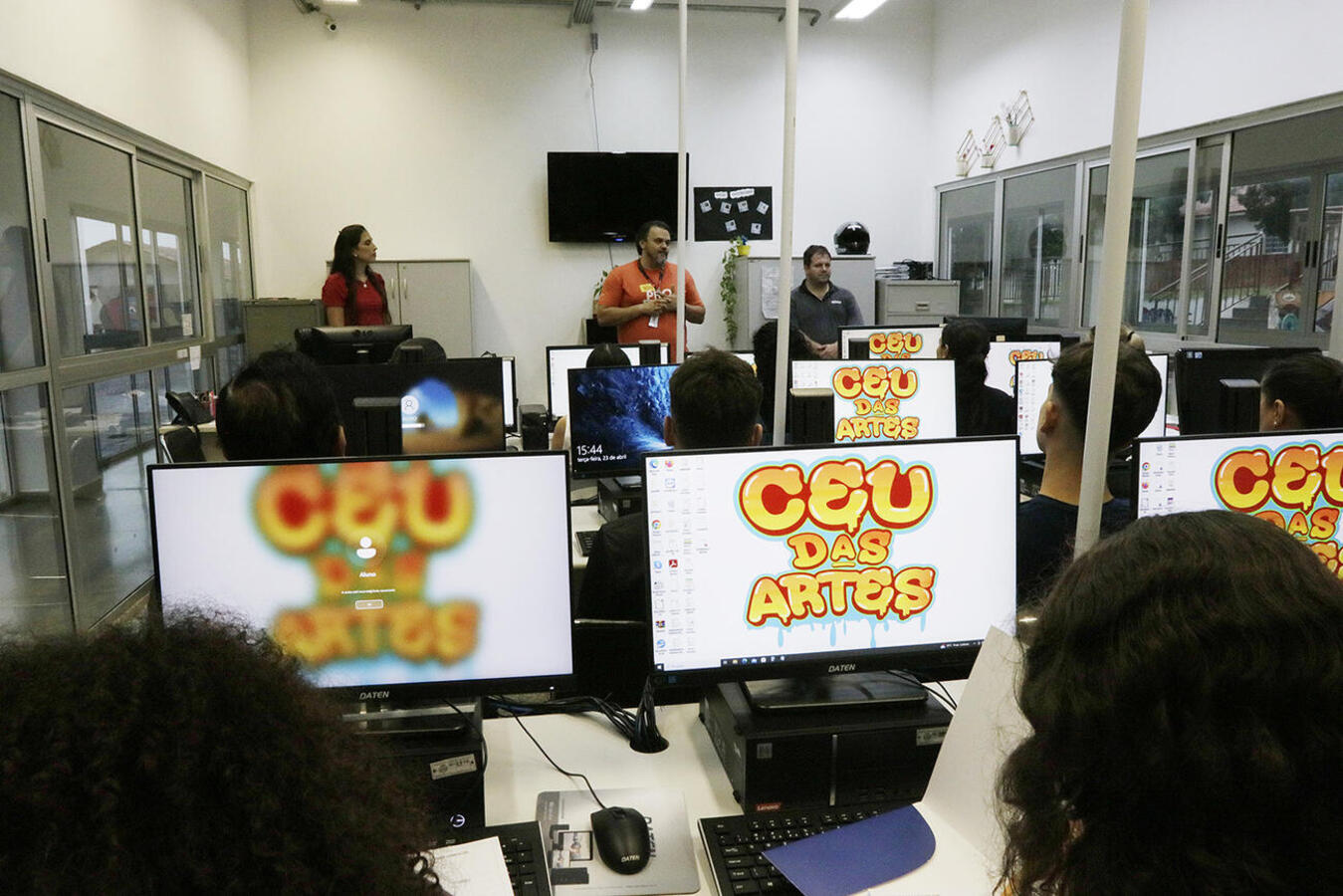 Capacitação focada em Windows e Office segue até setembro; inscrições para curso de assistente de tecnologias da informação e aulas de dança ainda estão abertas
