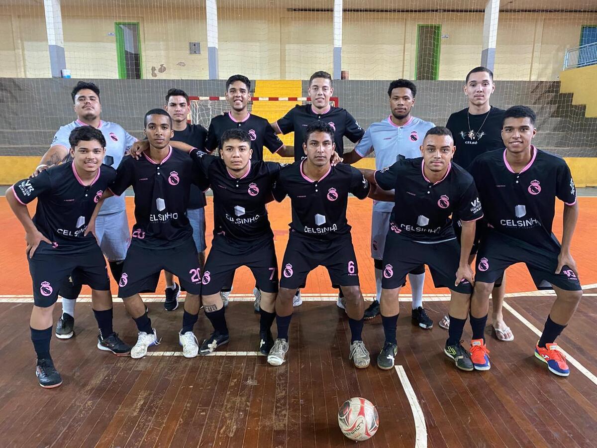 A competição atraiu 36 equipes masculinas e seis femininas