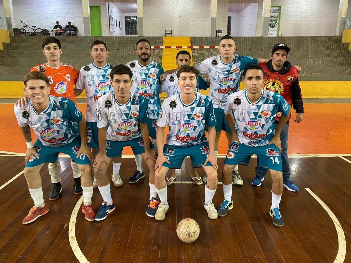 A competição atraiu 36 equipes masculinas e seis femininas