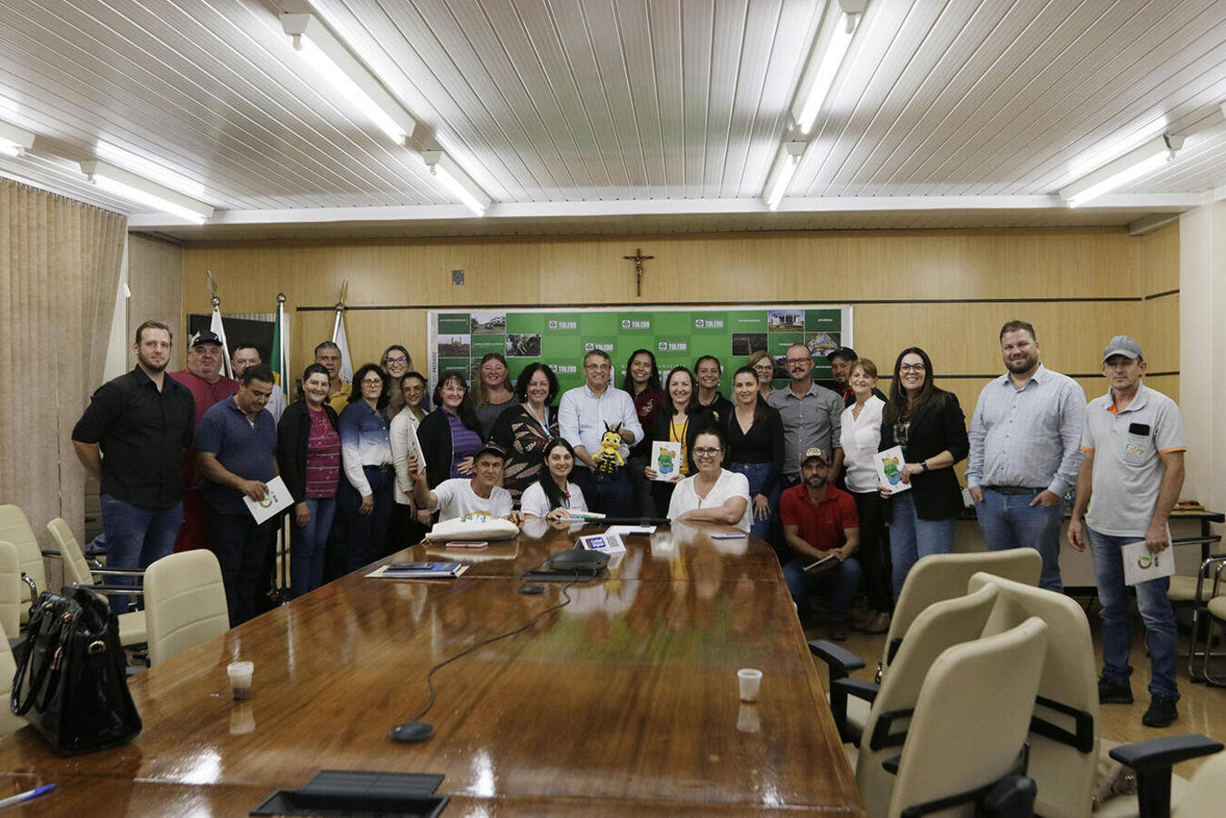 Empreendedores se organizam e criam o Núcleo da Adetur em Toledo no Dia do Chimarrão, 24 de abril