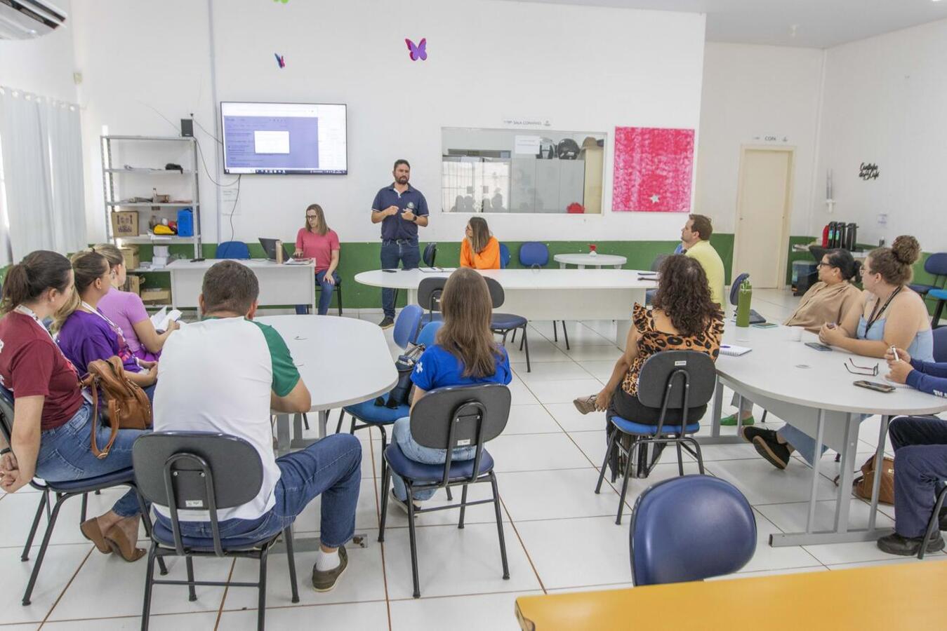 Atividades e dados sobre epidemia em nível estadual e local foram apresentados em encontro no Centro Municipal de Controle e Endemias na tarde desta terça (9)
