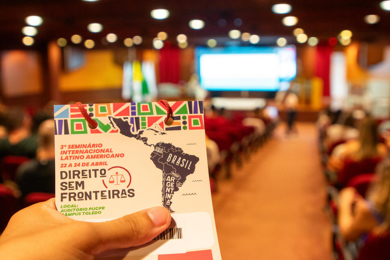 Com tema “Direito Sem Fronteiras”, Seminário Internacional Latino-Americano teve início na manhã desta segunda (22); formação da SMDH está na programação