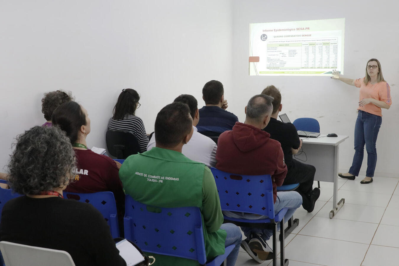 Encontro no Centro Municipal de Controle e Endemias, na tarde de terça (18), teve apresentação de atividades e dados epidemiológicos em nível local e estadual