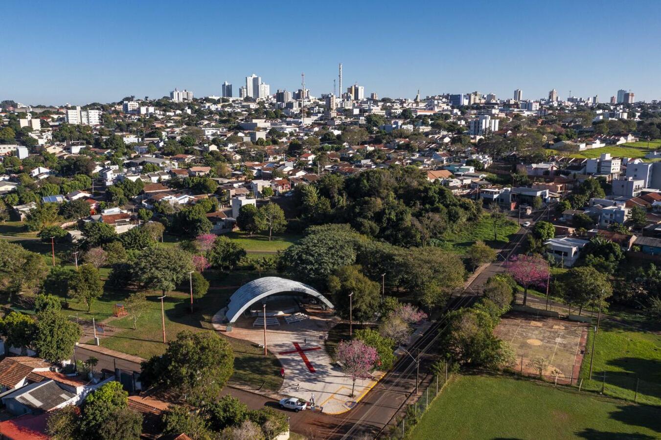 Às 9h, haverá a assinatura da cooperação técnica para a UTFPR cuidar da Usina do Conhecimento; reforma da Praça da Bíblia será inaugurada com culto às 19h