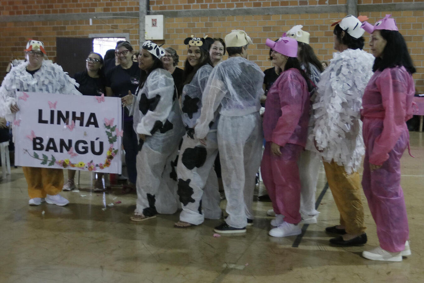 Mulheres de dezenas de comunidades do interior do município animaram a Linha Bangú com diversas atividades, interações e muitas brincadeiras