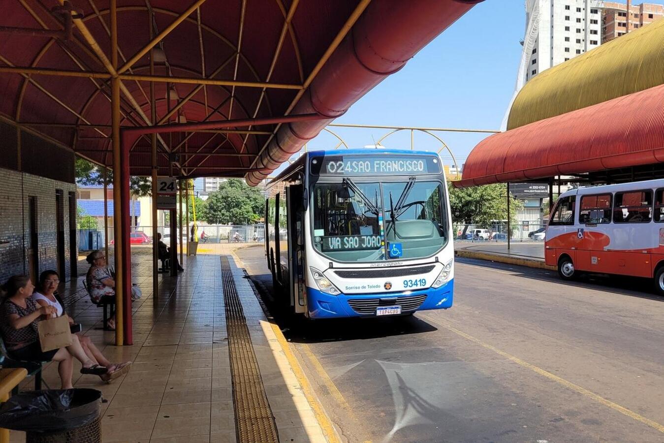 Dos 28 veículos adquiridos pela concessionária, 23 já estão circulando por toda a cidade, oferecendo mais conforto, tecnologia, acessibilidade e segurança a usuários e condutores