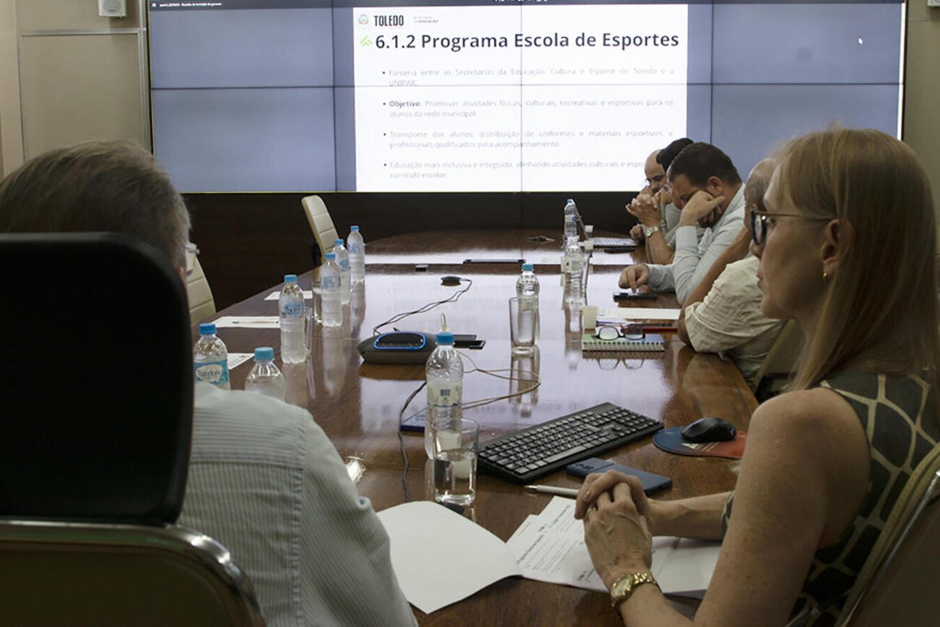 Nesta terça-feira (22) técnicos da Secretaria da Educação deram continuidade à prestação de contas da pasta na Sala de Reuniões do Gabinete do Prefeito