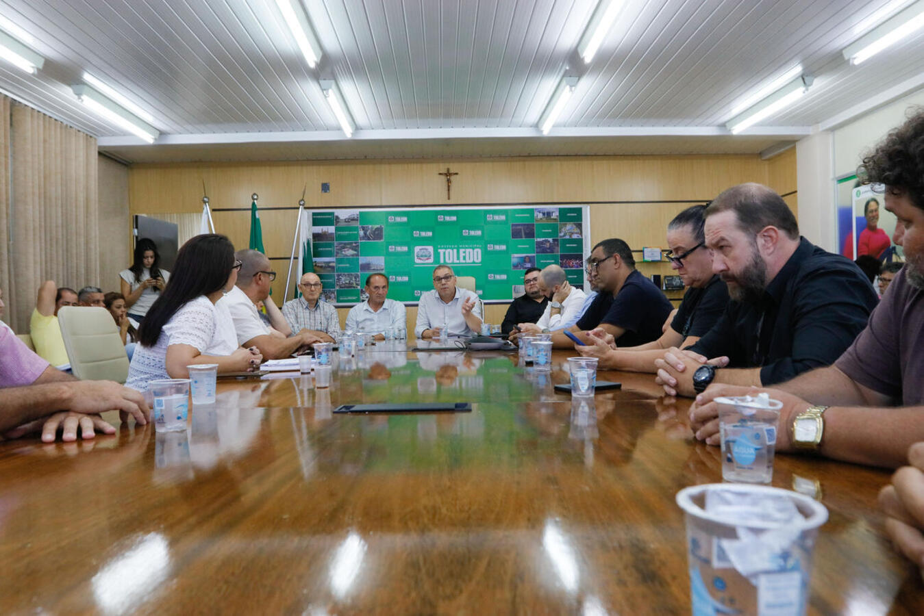 Objetivo do prefeito Mario Costenaro foi mostrar aos vereadores os motivos da reforma que deverá ser encaminhada no retorno das atividades do Legislativo