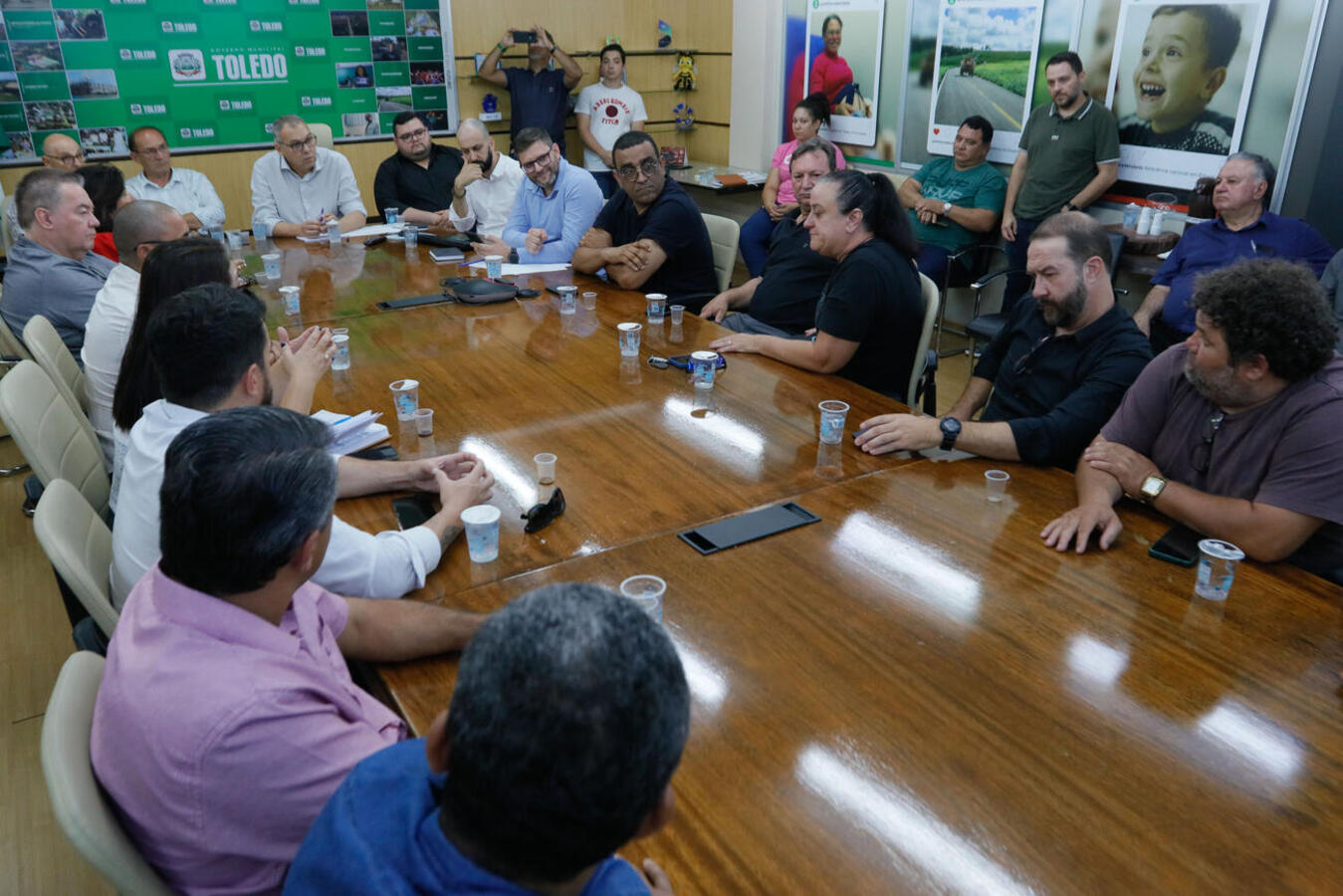 Objetivo do prefeito Mario Costenaro foi mostrar aos vereadores os motivos da reforma que deverá ser encaminhada no retorno das atividades do Legislativo