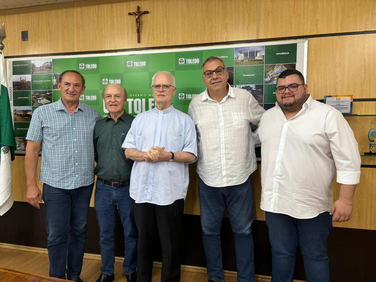 Dom Odilo e seu Irmão, Flávio Scherer, se reuniram com autoridades e relembraram fatos históricos do desenvolvimento de Toledo