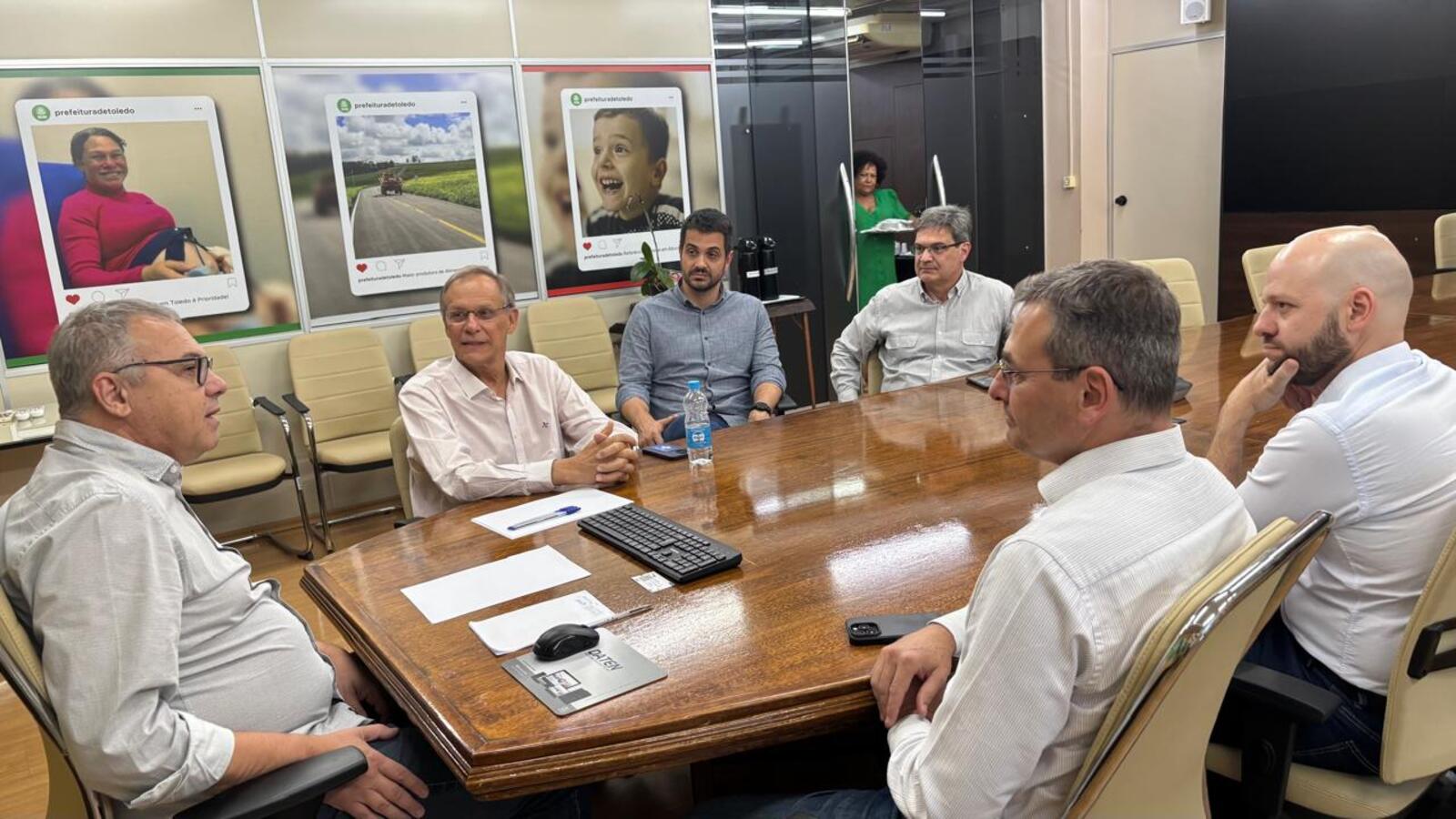 Bruno Quick, Paulo Pupin e Renato Soares, técnicos do Sebrae Nacional, apresentaram as oportunidades que poderão auxiliar no desenvolvimento da administração pública