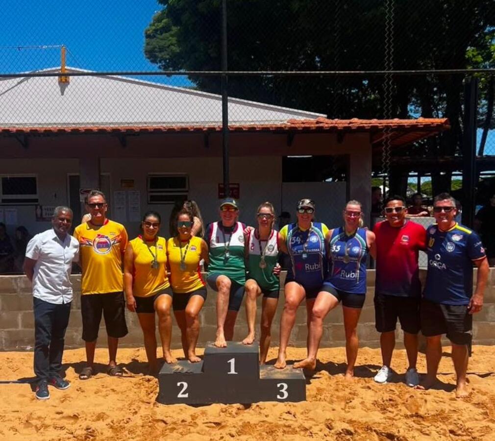 Nos dias 8 e 9 de fevereiro teve início o Circuito Municipal de Vôlei de Praia que abriu a temporada de 2025 do esporte toledano