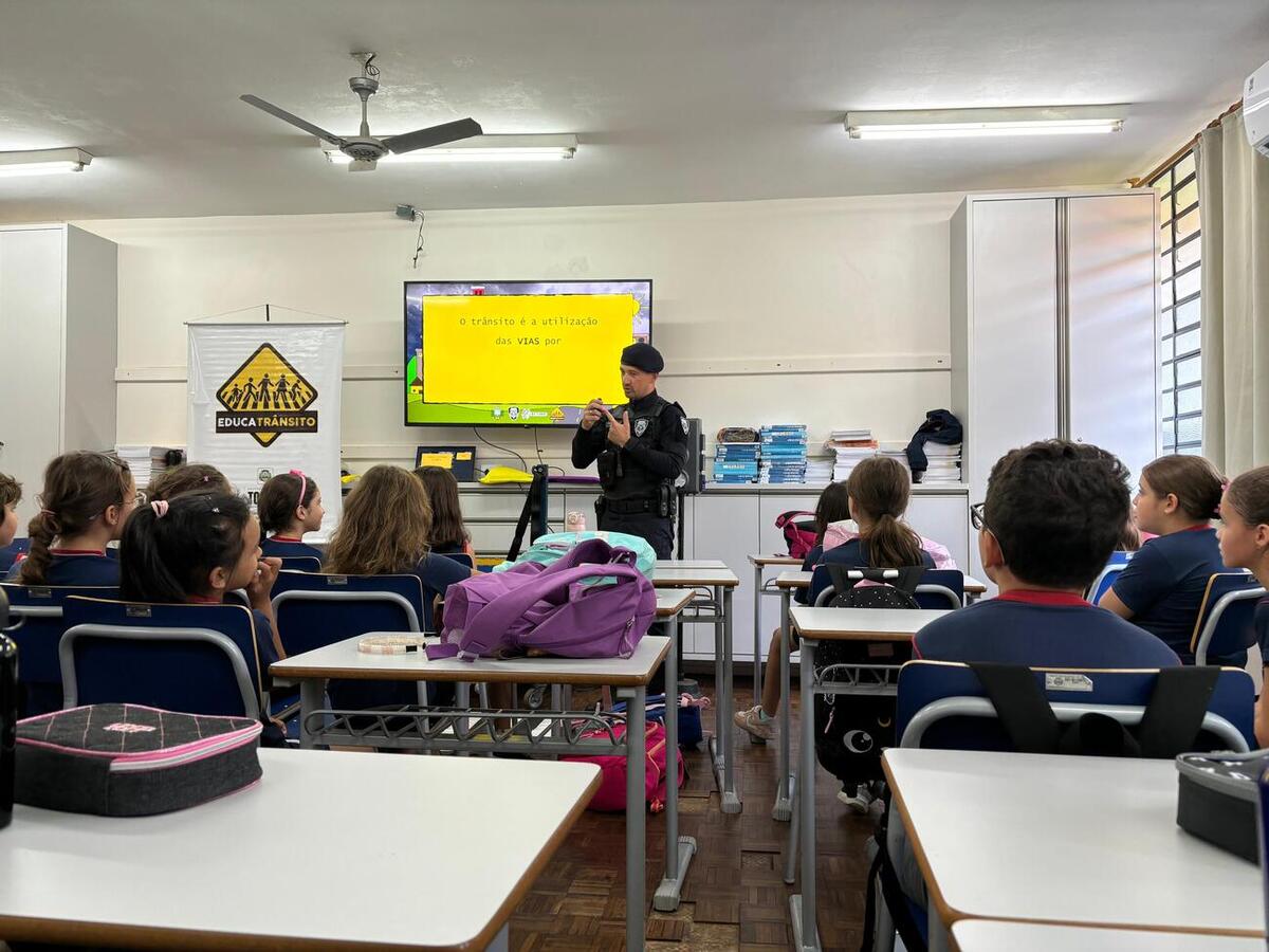 Turma de 25 crianças da Escola Municipal Arsênio Heiss foi a primeira a receber o treinamento em 2025