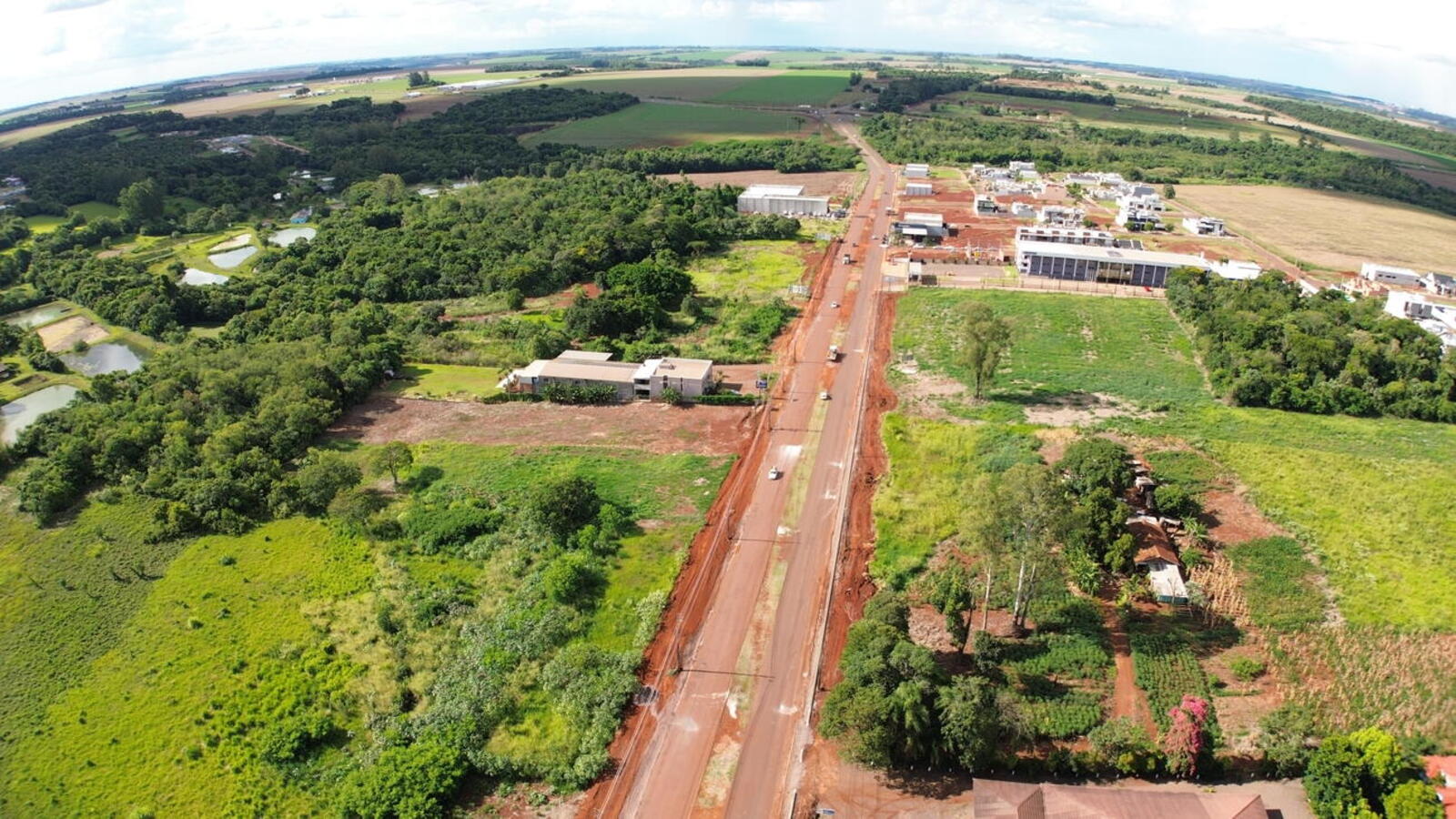 Obras de recuperação do asfalto, construção de calçadas, meio-fio e canteiro central e a instalação de galerias pluviais mudarão o cenário no Grande Coopagro