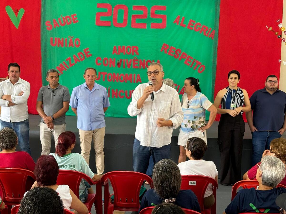 Mais de 400 pessoas que frequentam o Certi participaram da cerimônia de abertura das atividades para o ano