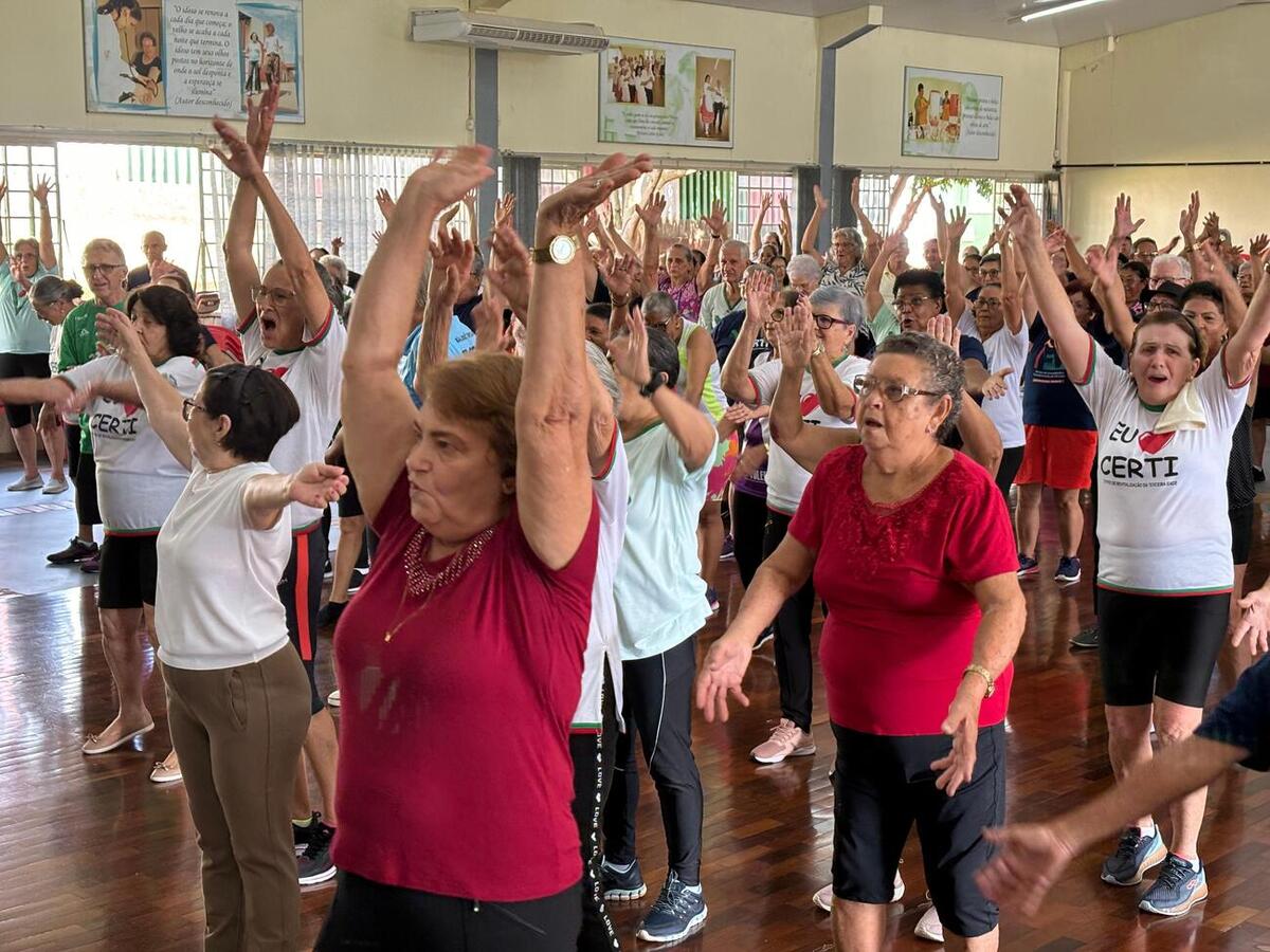 Mais de 400 pessoas que frequentam o Certi participaram da cerimônia de abertura das atividades para o ano