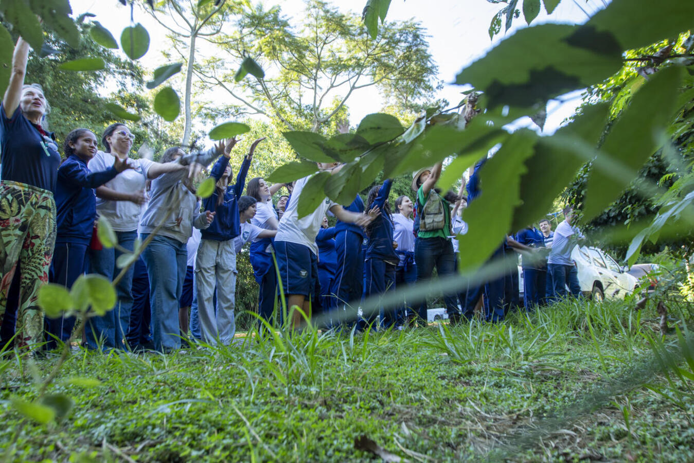 Ações educativas na Usina do Conhecimento e uma caminhada até a Sanga Pyahu destacaram a importância de preservar esse bem precioso aos seres vivos