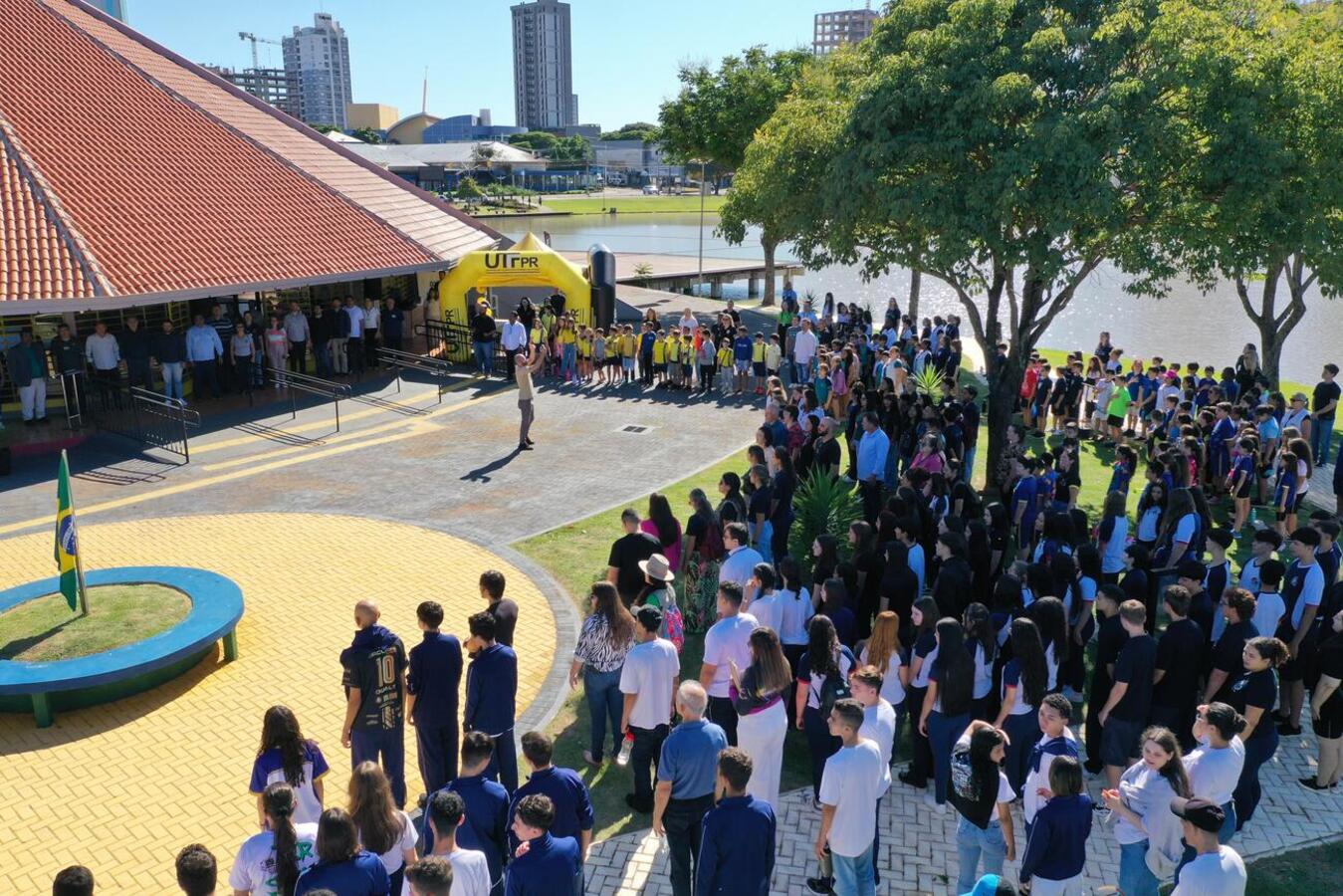 Ações educativas na Usina do Conhecimento e uma caminhada até a Sanga Pyahu destacaram a importância de preservar esse bem precioso aos seres vivos