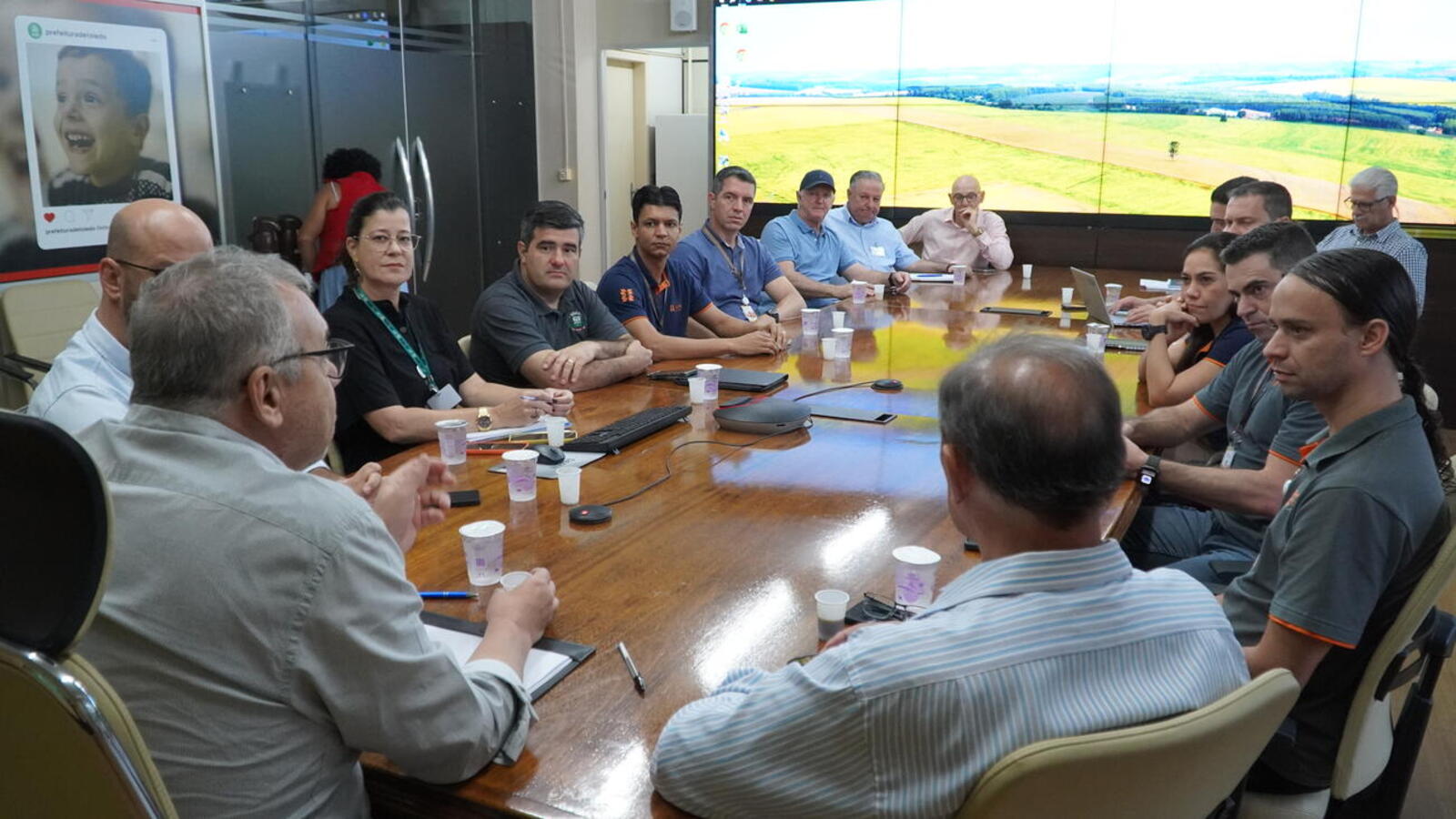 O encontro aconteceu na manhã desta sexta-feira (14) para discutir e alinhar detalhes para a realização de um fórum técnico da Copel com demais autoridades