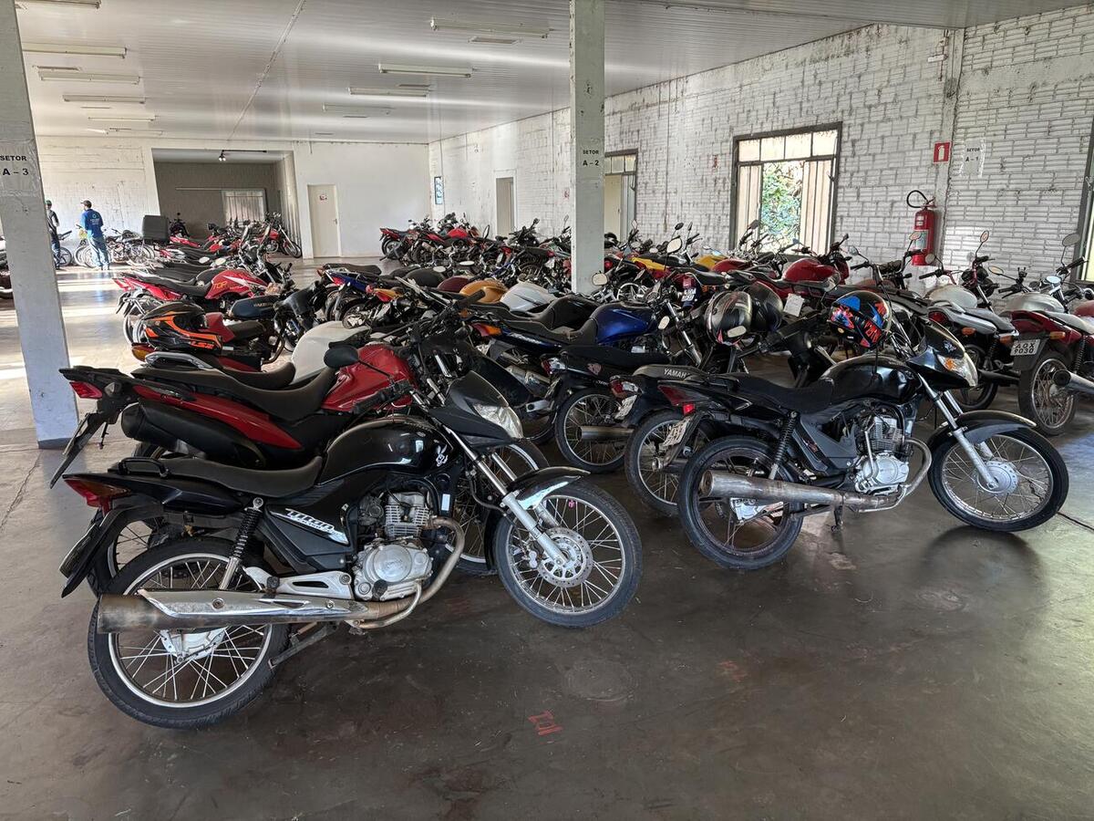 Serão dois dias para retirada dos veículos pelos compradores, com objetivo de realizar rodízio de veículos e desocupar espaço no pátio