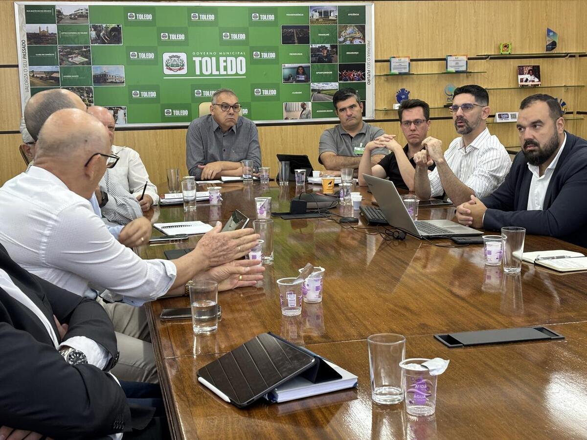 Chamadas para substituição de lâmpadas queimadas, atualmente levam em média 14 horas para serem atendidas
