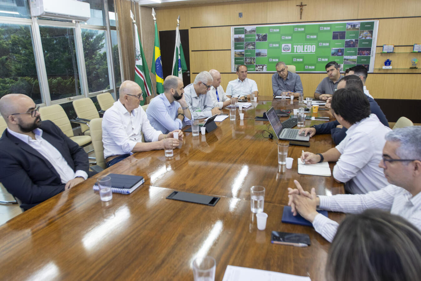 Chamadas para substituição de lâmpadas queimadas, atualmente levam em média 14 horas para serem atendidas
