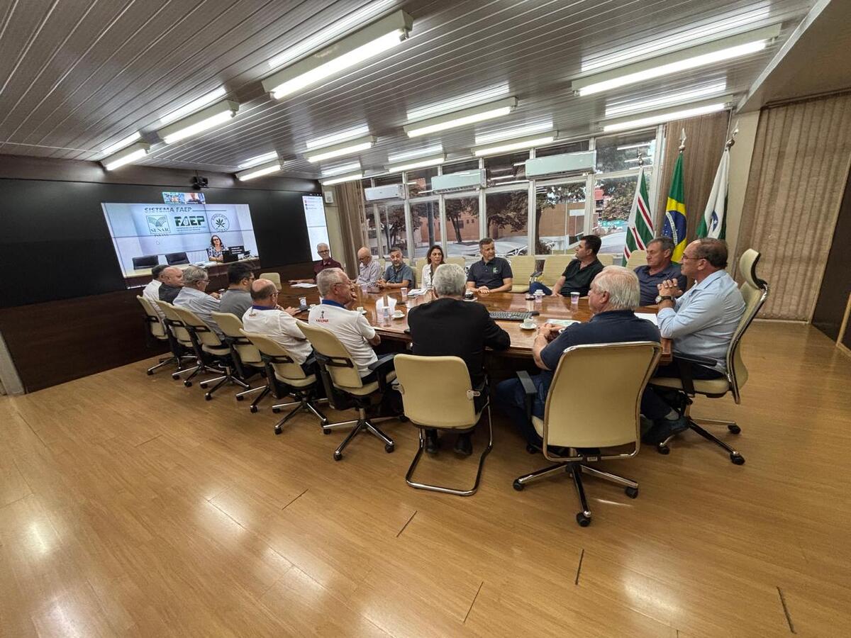 Valor da terra nua foi tema de reunião promovida na tarde desta quarta-feira (12) pela Deseco com associações agropecuárias e trabalhistas do município